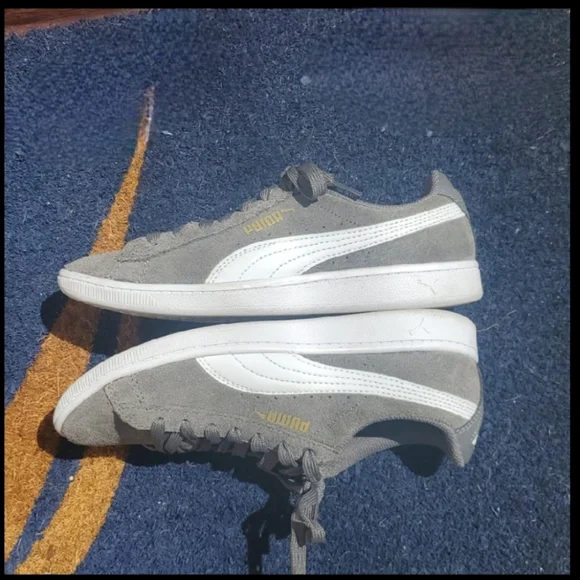 Puma Vikky EUC Size 6.5M Gray - Picture 6 of 9
